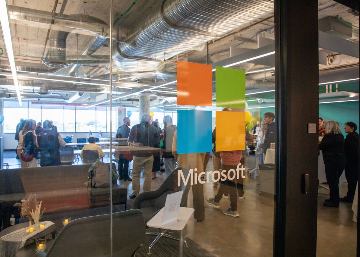 Microsoft University Internship 2026 – Paid Roles and Visa Sponsorship