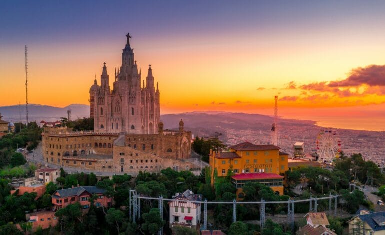 CRG Undergraduate and Master’s Fellowships 2026/2027 in Spain (€700 Monthly Stipend)